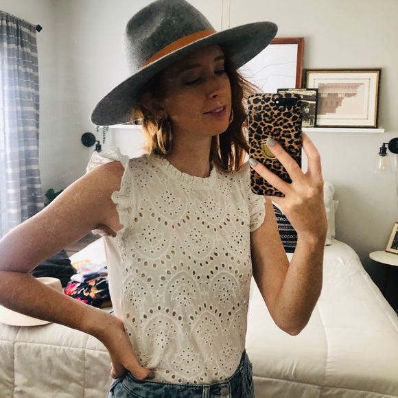 White eyelet blouse - Picture 2 of 5